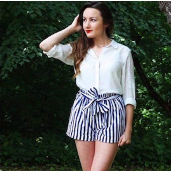BENNI💙 paperbag shorts striped navy blue white - Picture 2 of 3